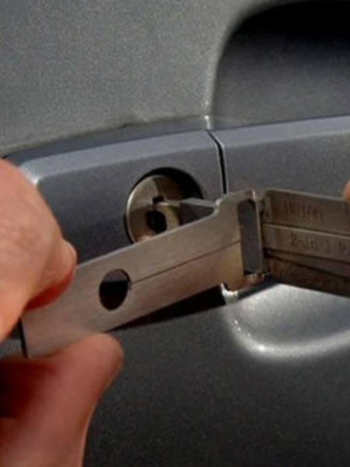 car locksmith